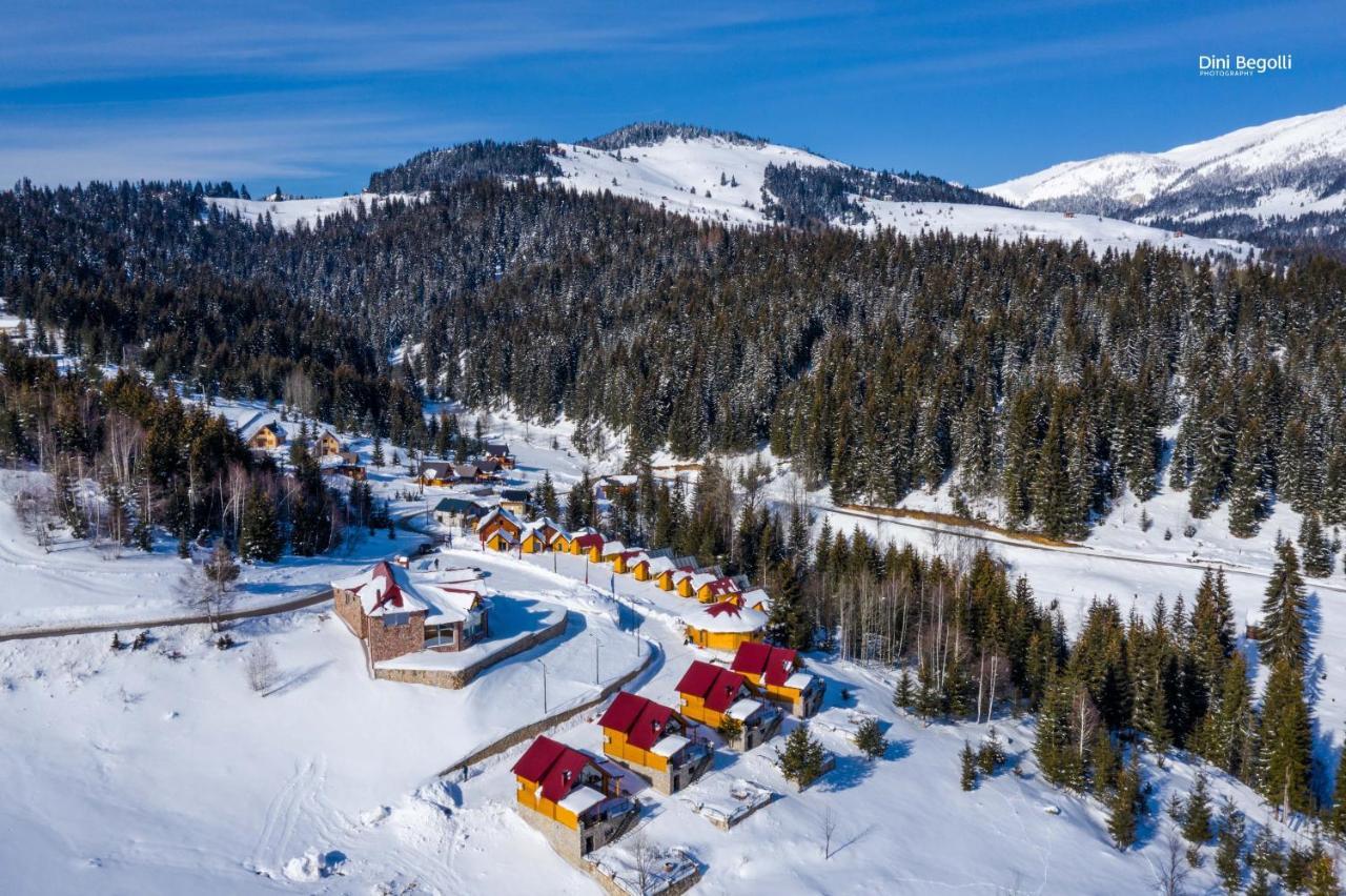 Malesia Eko Resort Peć Eksteriør billede