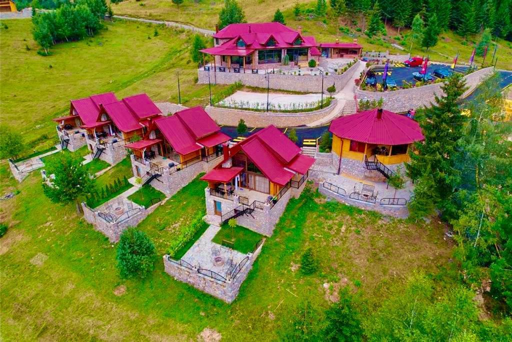 Malesia Eko Resort Peć Eksteriør billede