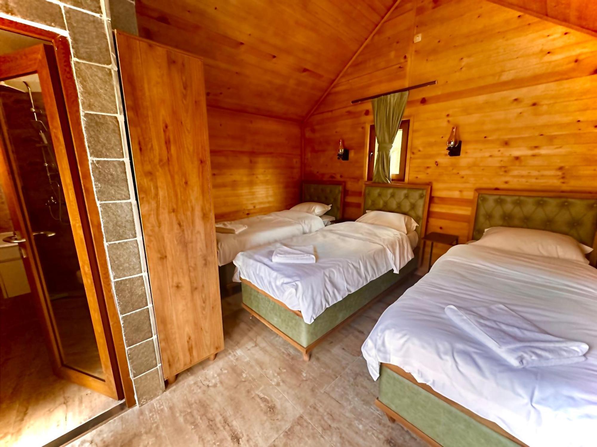 Malesia Eko Resort Peć Eksteriør billede