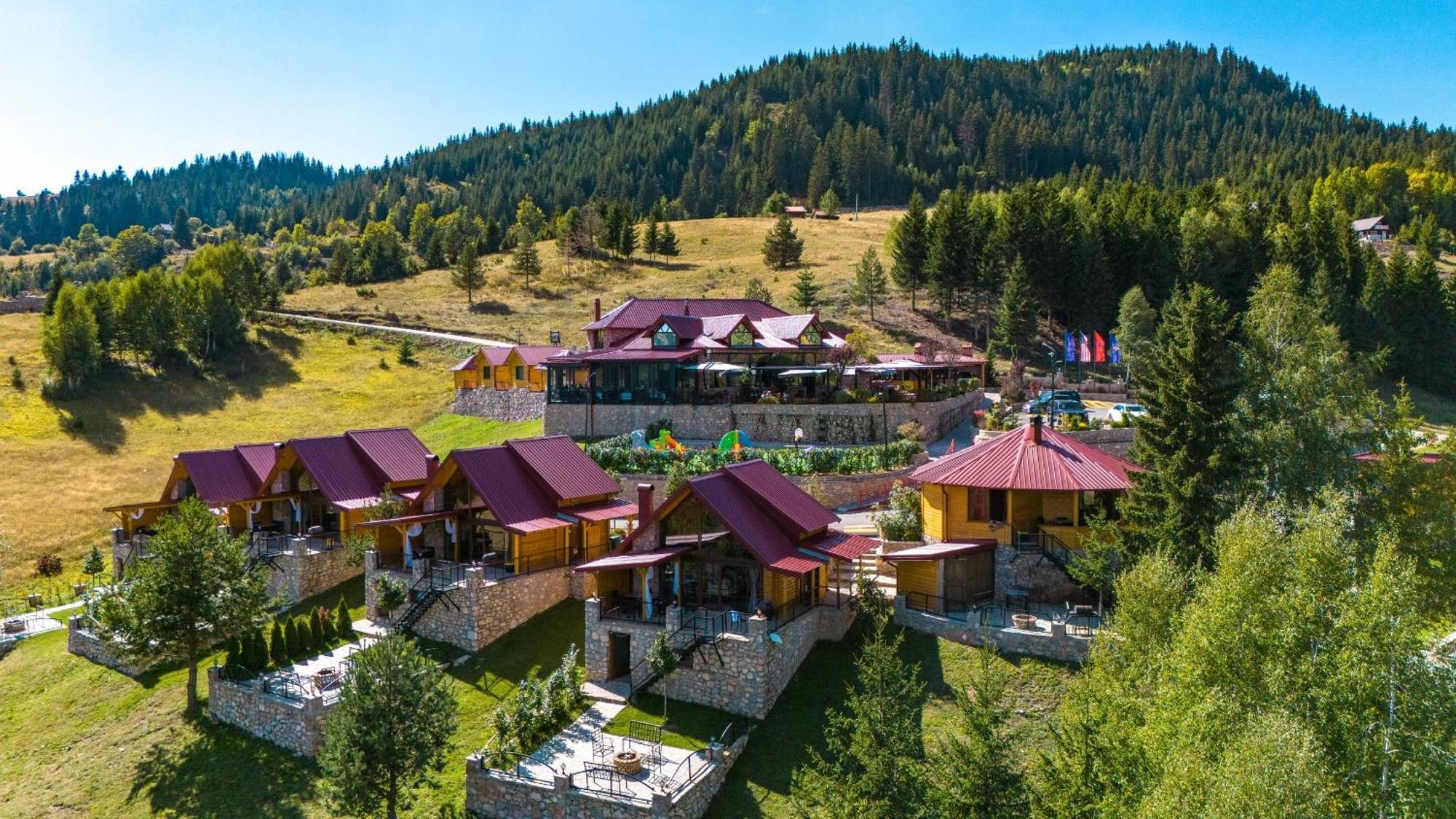 Malesia Eko Resort Peć Eksteriør billede