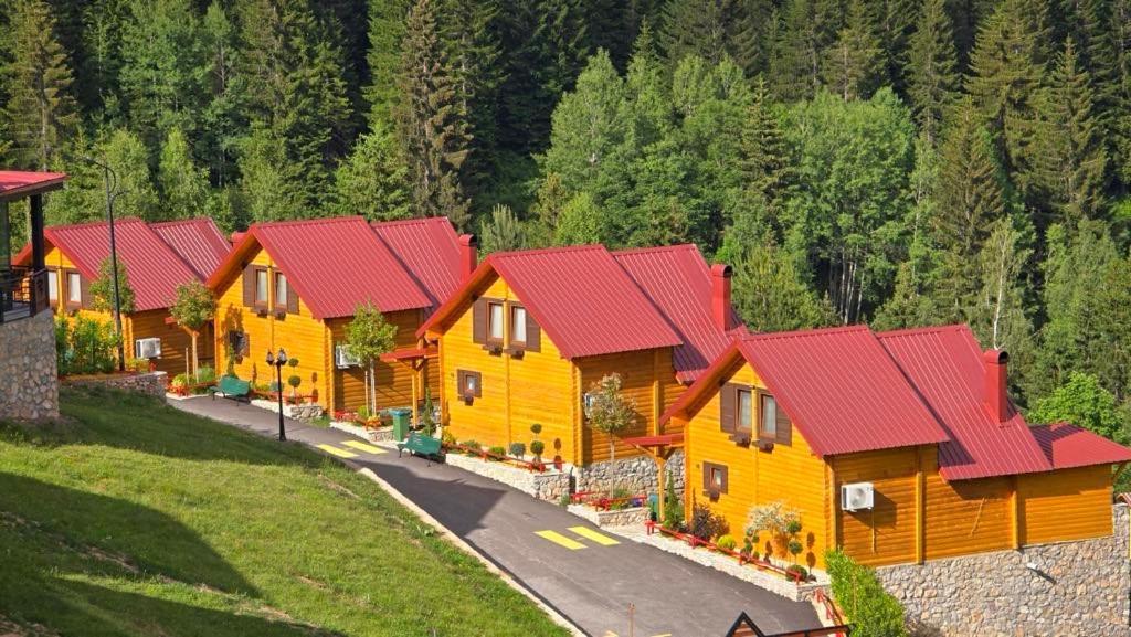 Malesia Eko Resort Peć Eksteriør billede